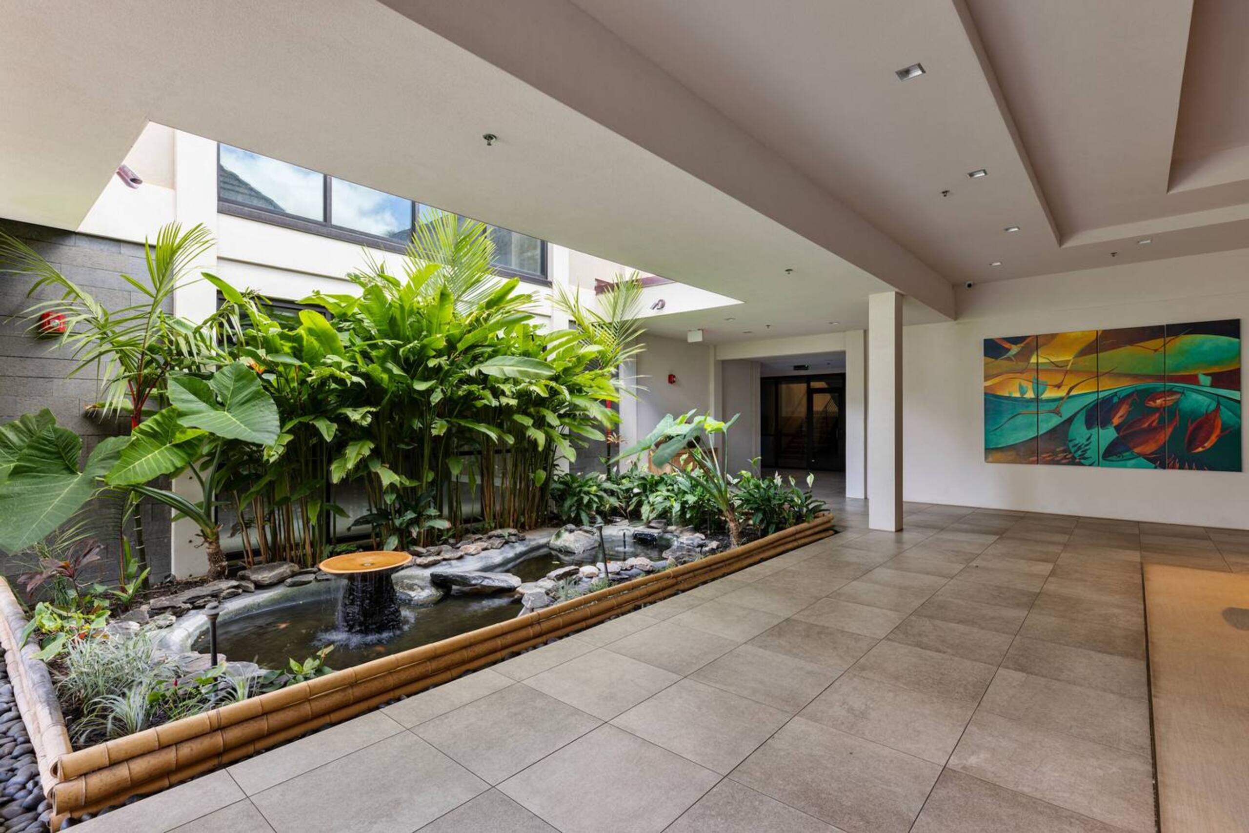 Condo in Lahaina · ★4.94 · 1 bedroom · 2 beds · 1 private bath - Image 55