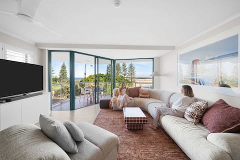 Caprina at Happy Valley - Beachfront Escape