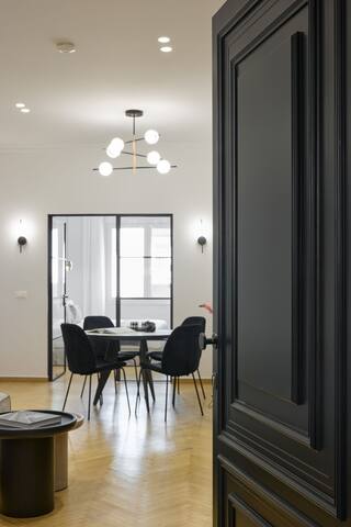 The Athenian Chic Elegant Residence in Kolonaki gallery image 5