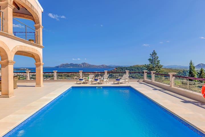 Villa Lux by Sealand Villas gallery image 3