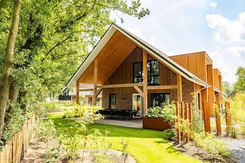 Veluwe Villa with Private Indoor Pool & Sauna | 8p