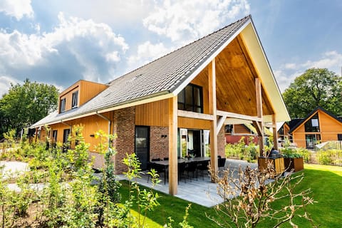 Wheelchair-Friendly Villa with Pool & Wellness