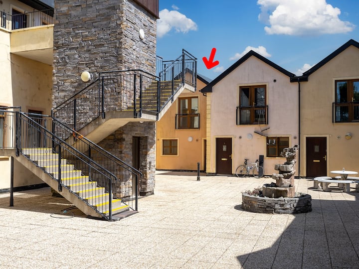The Courtyard Escape - Clifden