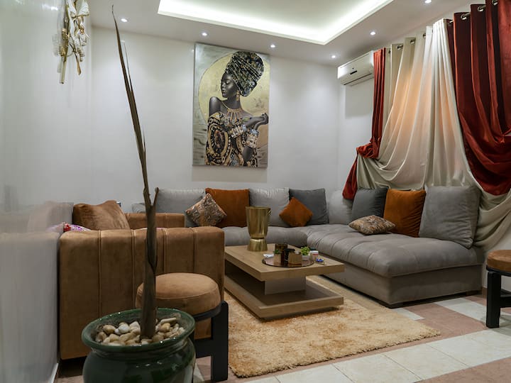 Living Room / Lounge