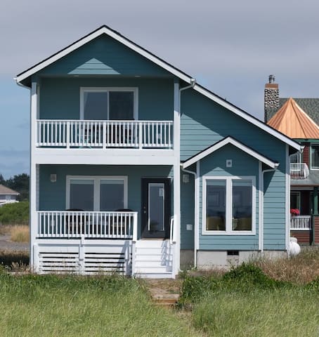 At The Beach Rentals Inc managed Airbnb listing 2