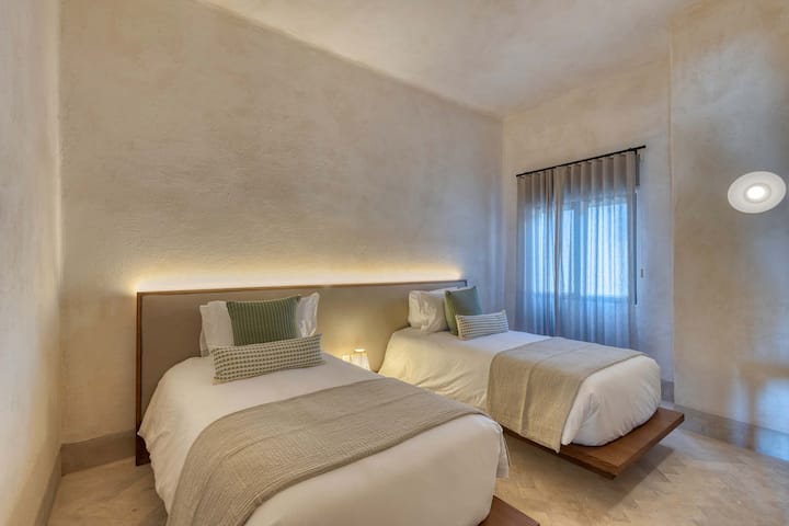 Chumba cha kulala chenye nafasi kubwa