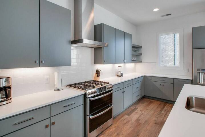 Gulch | Skyline View gallery image 2