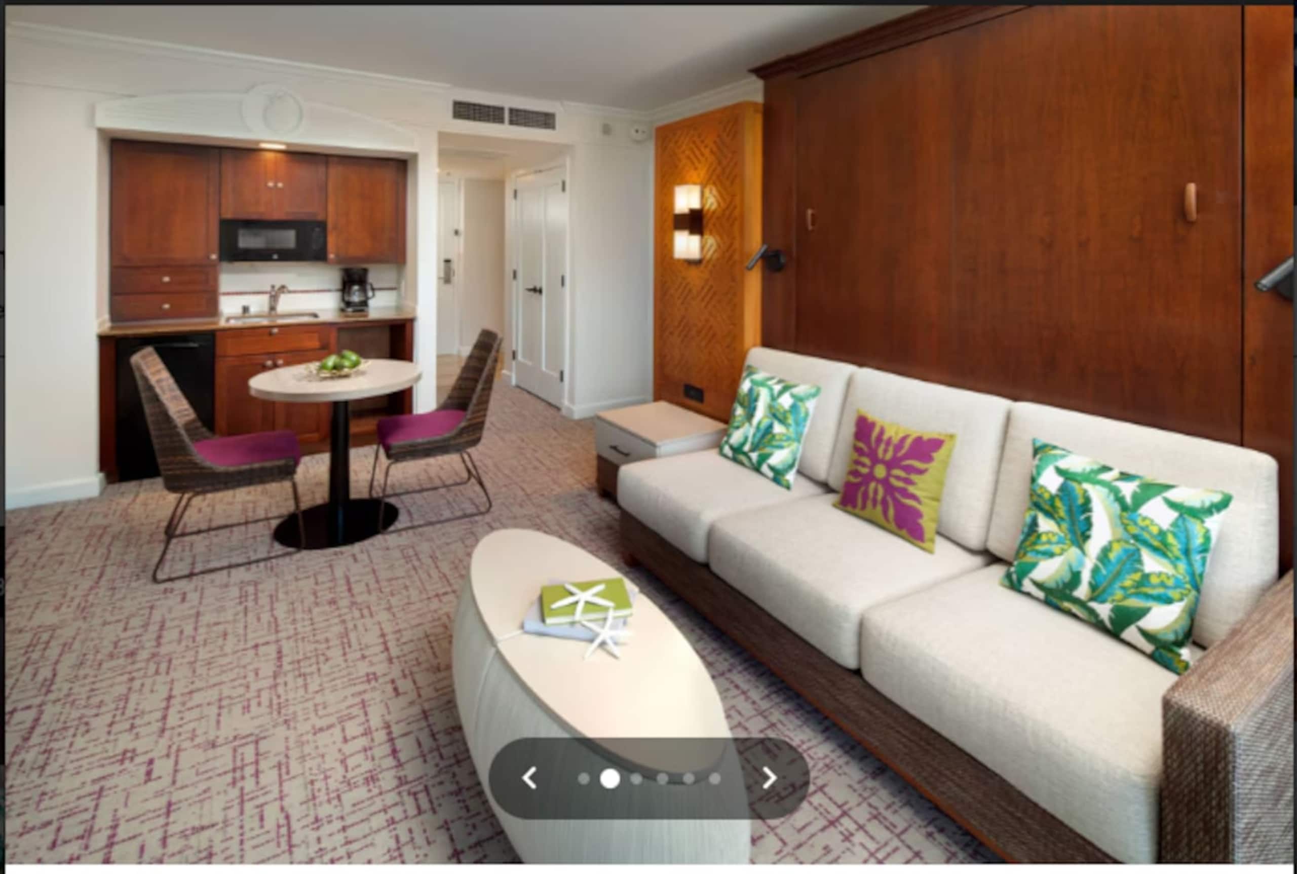 Condo in Lihue · ★5.0 · 1 bedroom · 1 bed · 1 bath - Image 4