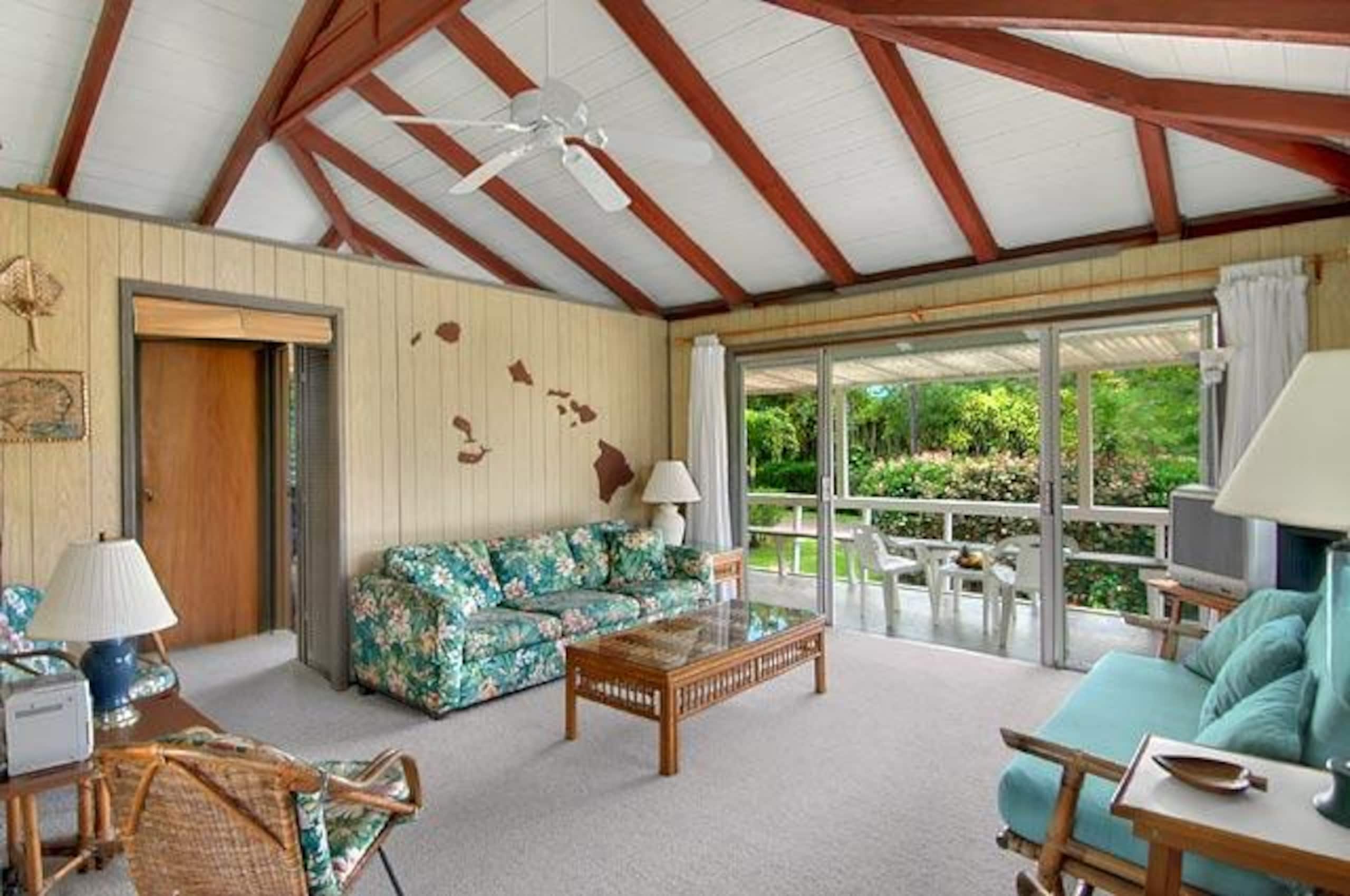 Cabin in Hanalei · ★4.8 · 2 bedrooms · 2 beds · 1 bath - Image 5
