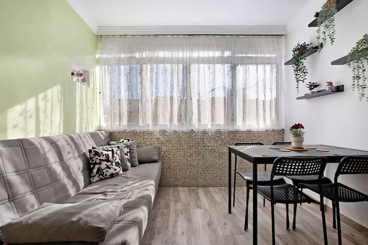 Estudio En La Cascada - Torremolinos