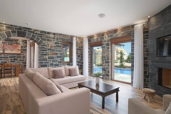 Turtulli Castle Villa 2 gallery image 2