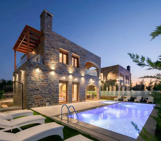 Turtulli Castle Villa 2