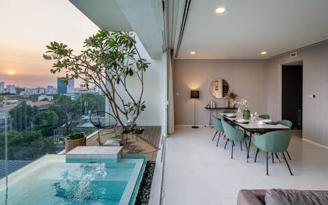 Elegant Retreat | High-floor Duplex Private Pool