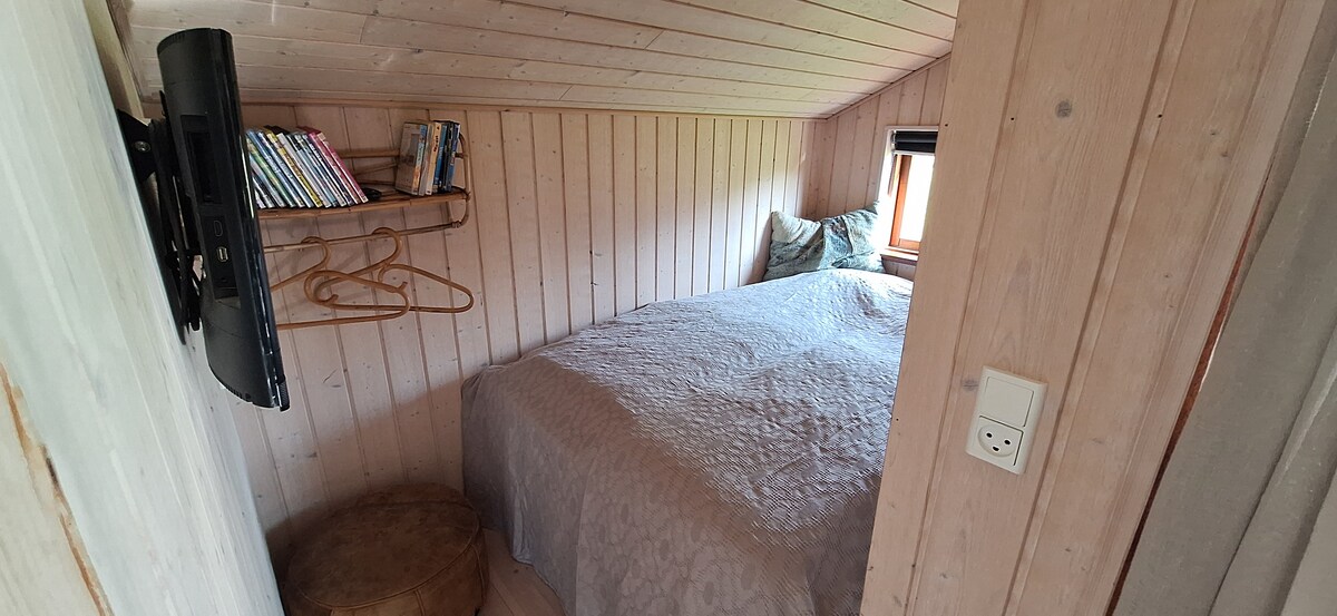 Спални соби со 4 ниши (кревет 140x200)