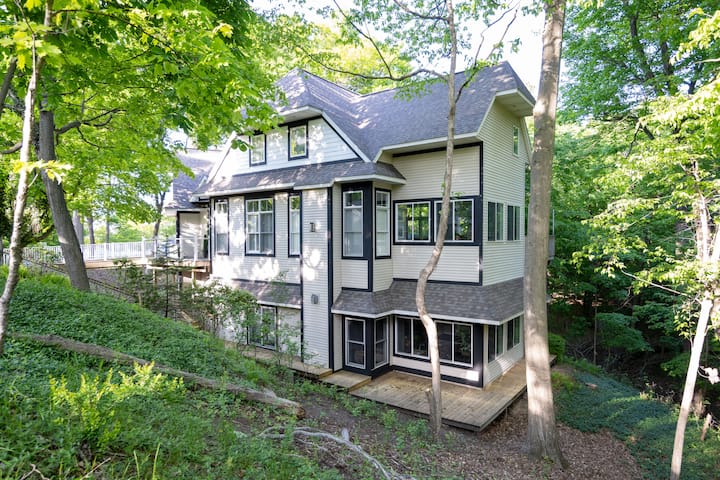 Stunning Home w/Lake MI Association Beach