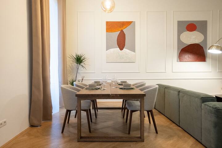 Elegant 2BR Apt near Parliament, Self 24h Check-in gallery image 3