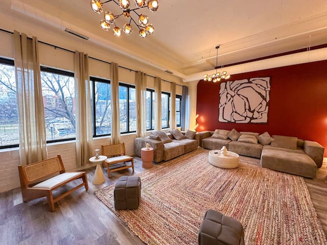 Luxury 6BR/3BA Group Stay in McCormick | Sleeps 12