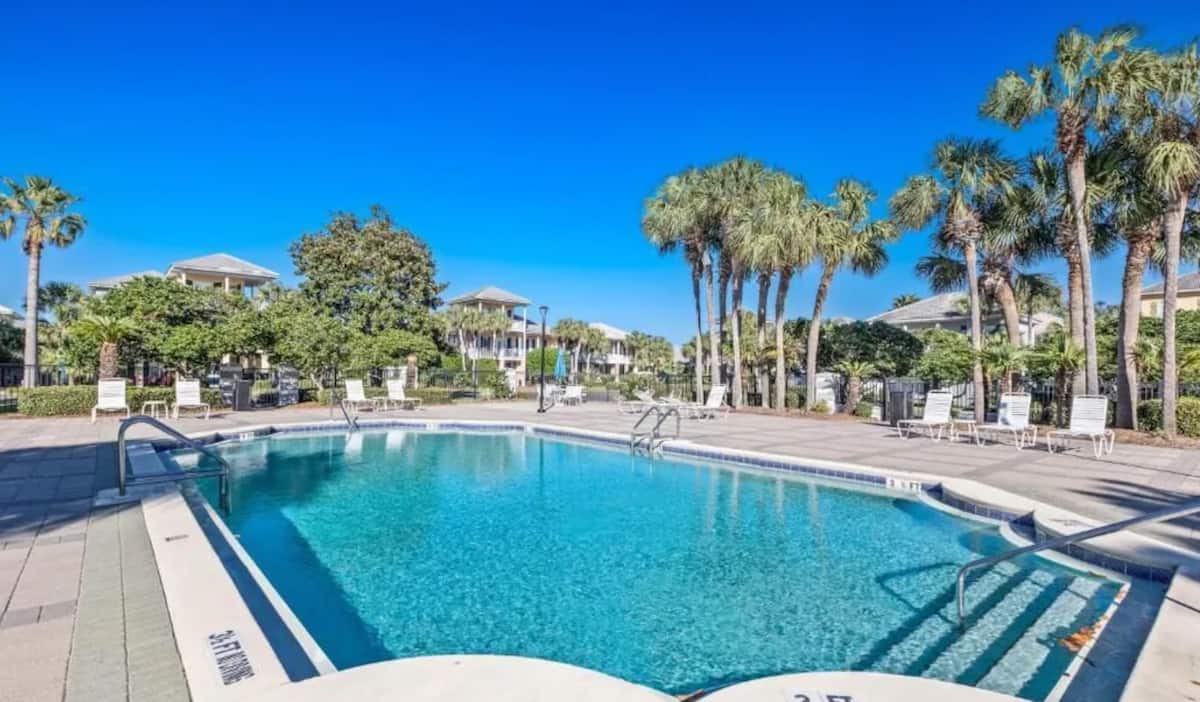 Emerald Shores private beach