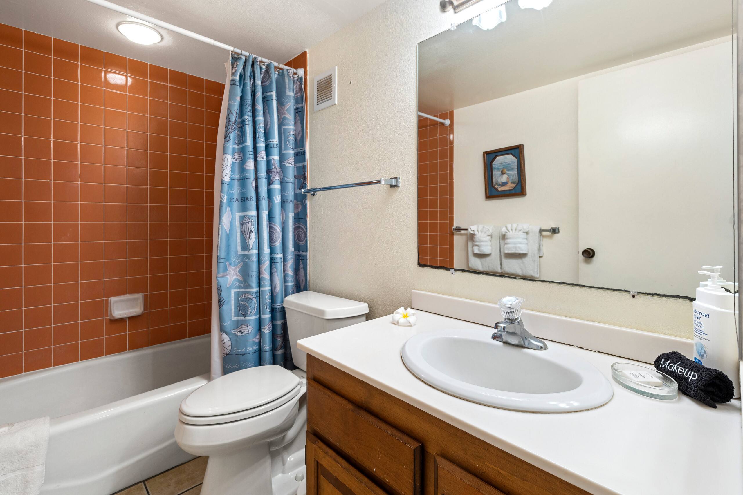 Condo in Kailua-Kona · ★4.33 · 2 bedrooms · 3 beds · 2 shared baths - Image 19