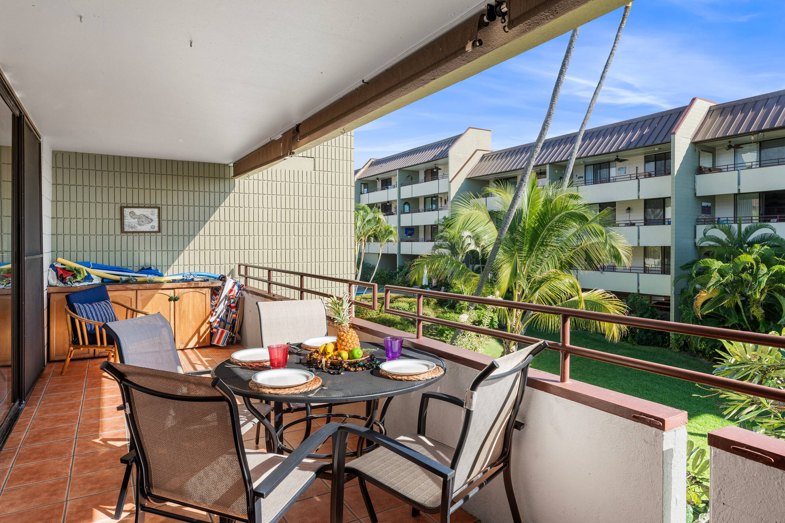 Condo in Kailua-Kona · ★4.33 · 2 bedrooms · 3 beds · 2 shared baths - Image 9