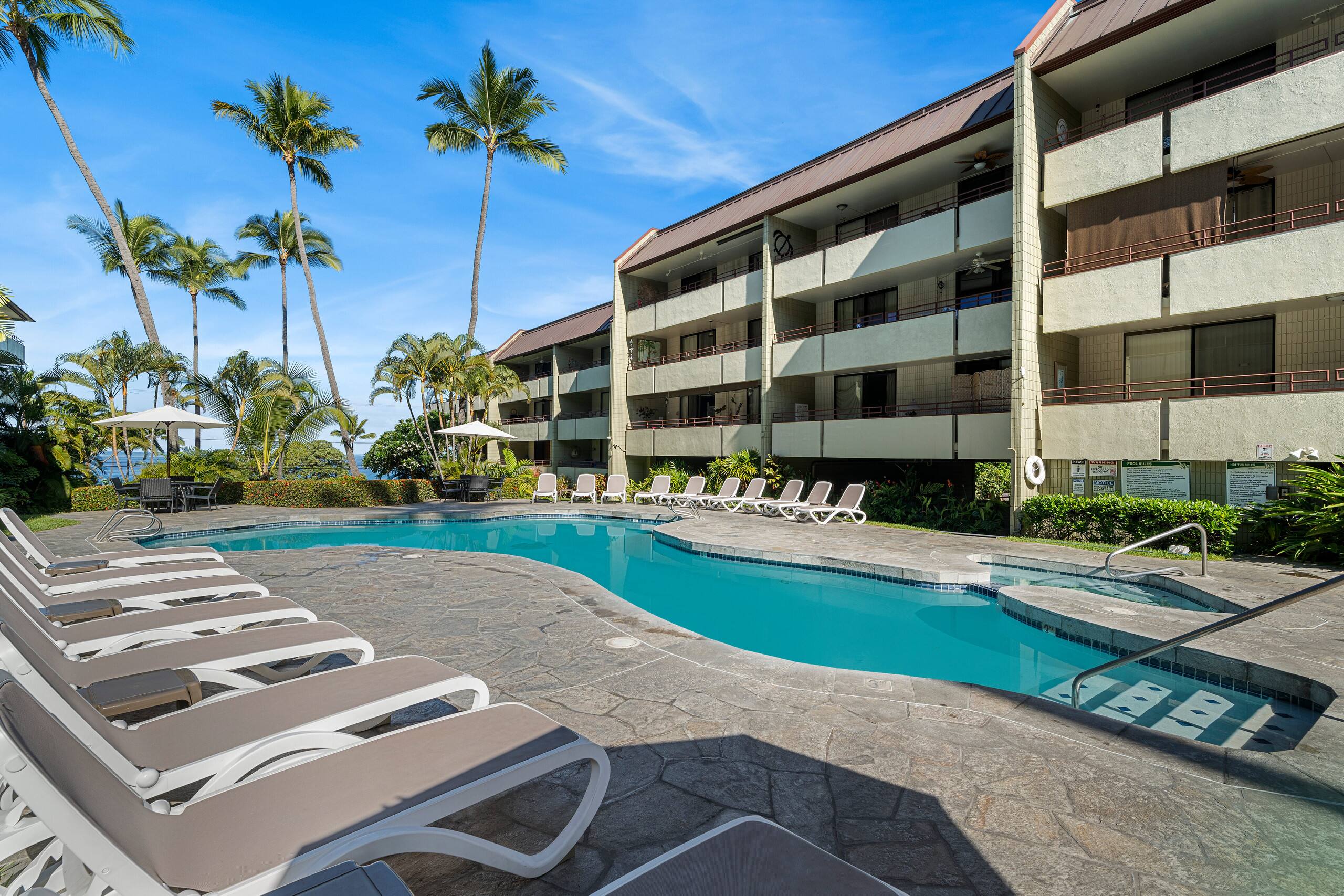 Condo in Kailua-Kona · ★4.33 · 2 bedrooms · 3 beds · 2 shared baths - Image 26