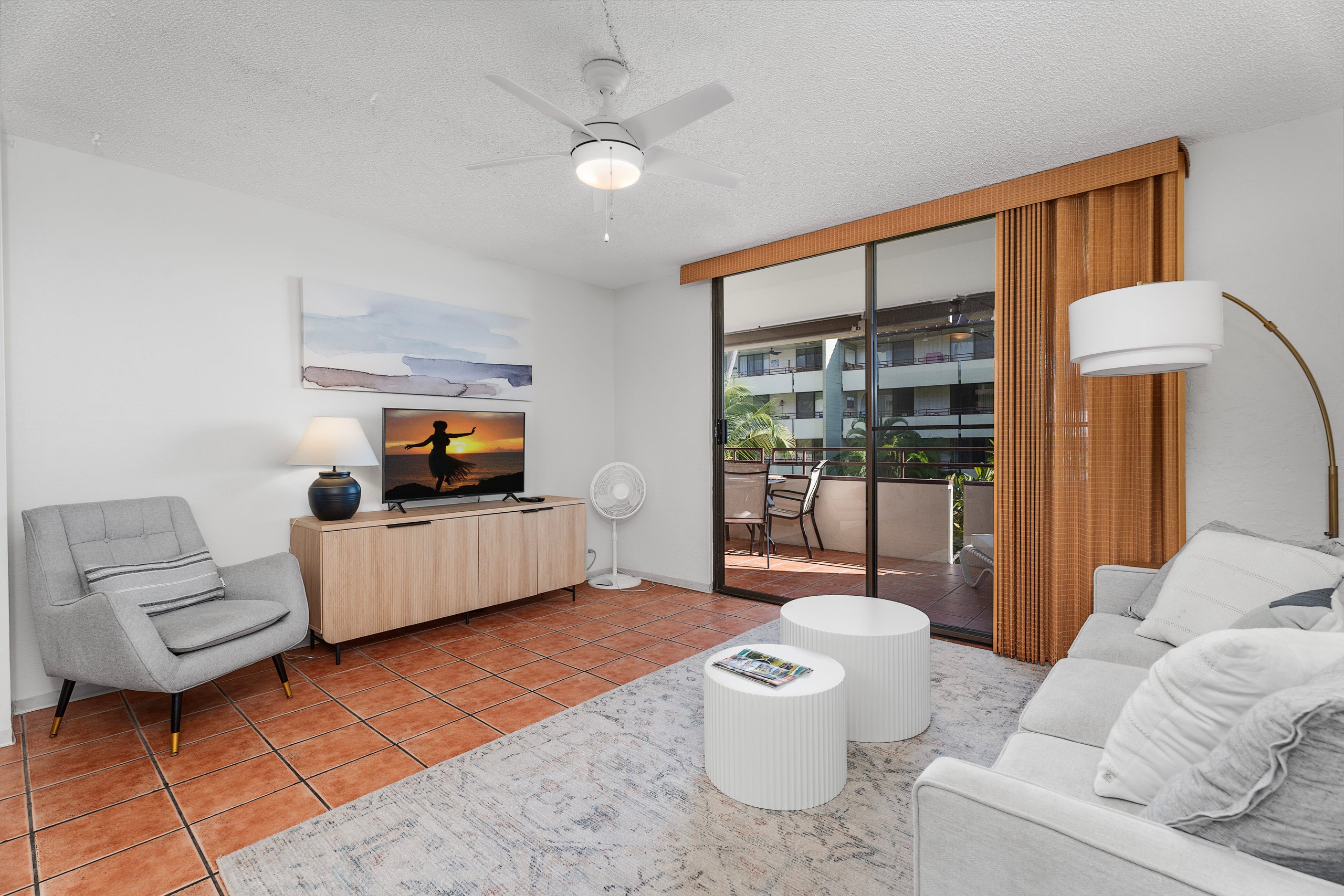 Condo in Kailua-Kona · ★4.33 · 2 bedrooms · 3 beds · 2 shared baths - Image 5