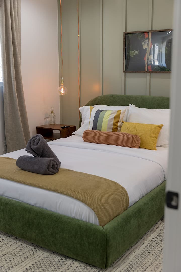 Apartmán Martini – manželská posteľ s vlastnou kúpeľňou.