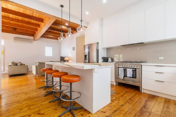 Whistling Pines—Bayside Family Stay + Granny Flat gallery image 3