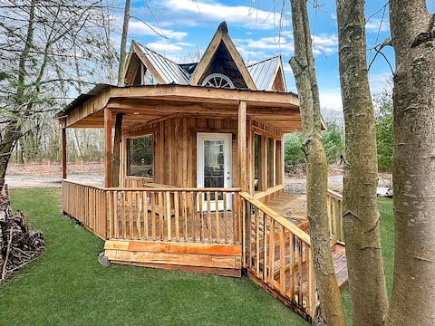 Peaceful Forest Retreat | Loft Beds, FirePit, Wifi
