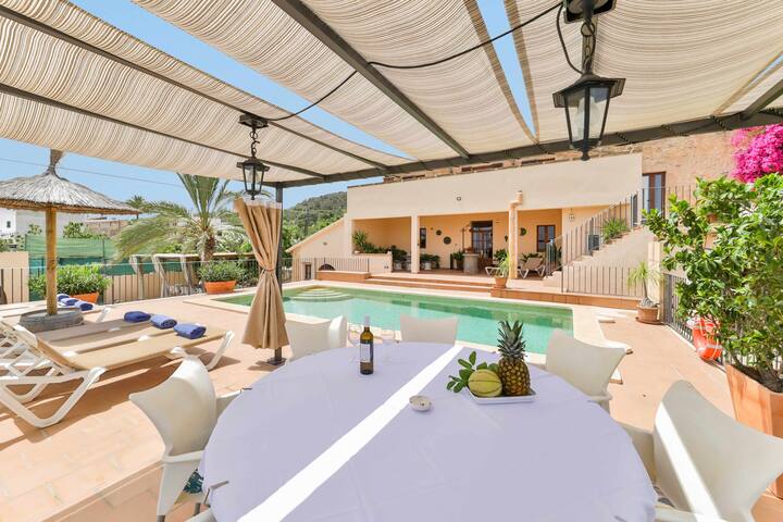 Can Trobat – Great Mallorcan villa with sea views gallery image 4