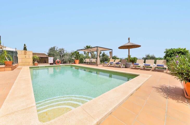 Can Trobat – Great Mallorcan villa with sea views gallery image 3