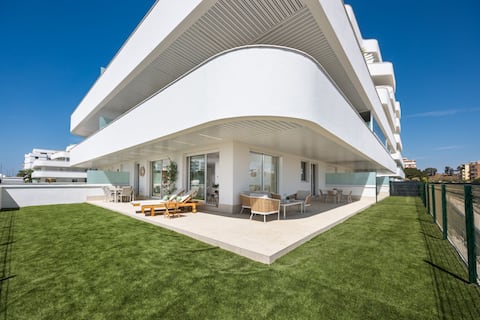 Seaview Luxury 6pers•Ocean Views•Pool•Big Garden