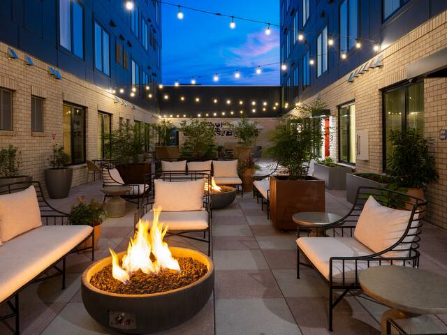 2 Bedroom Suite w/ Balcony | Rooftop | New Hotel gallery image 3