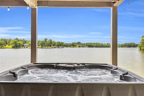 3/2 Lake Front - Hot Tub - 2 King Beds - Sleeps 8