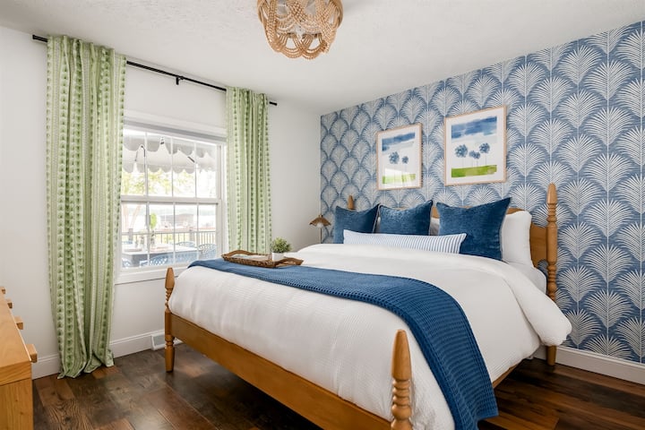 Two couples traveling together? No one gets stuck with the kids' room.