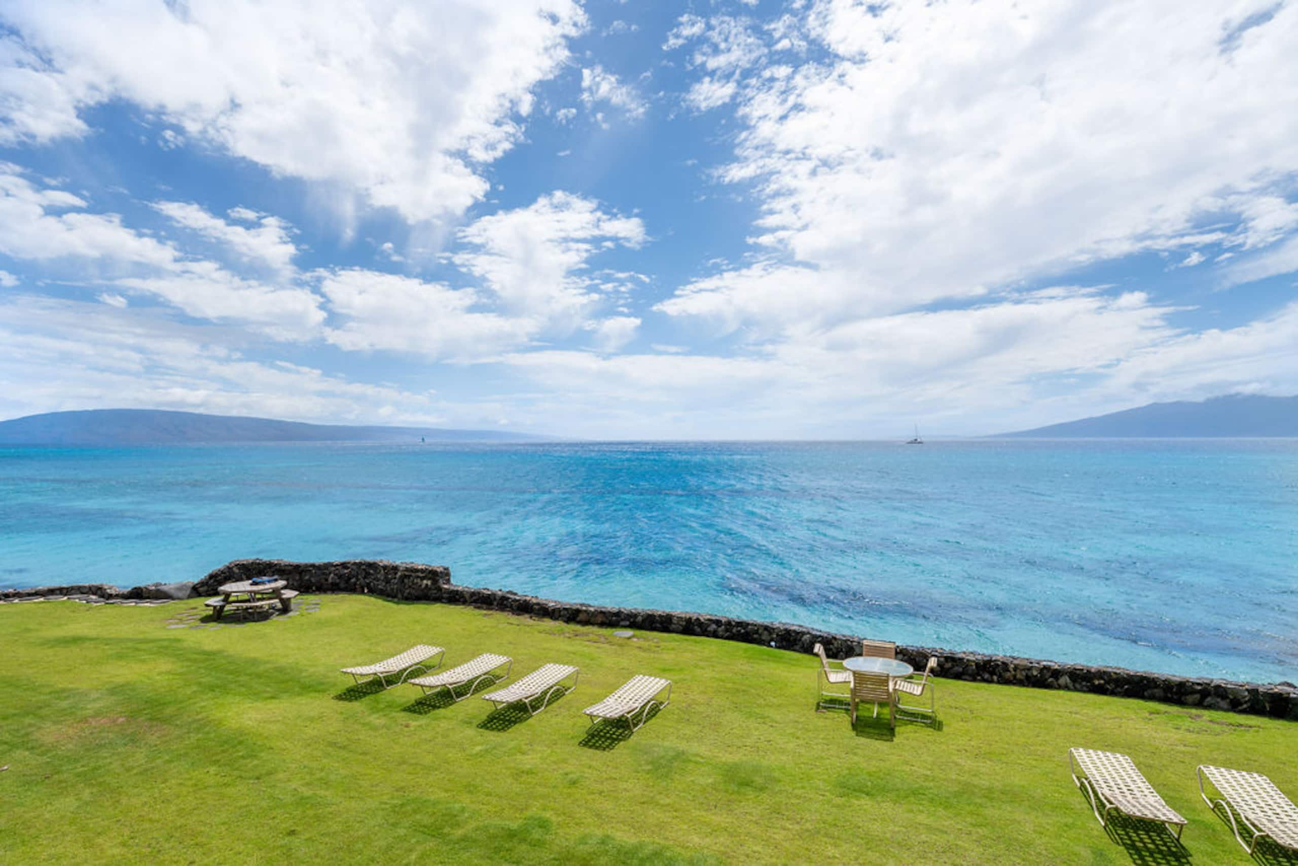 Spectacular Oceanfront Views - Image 45
