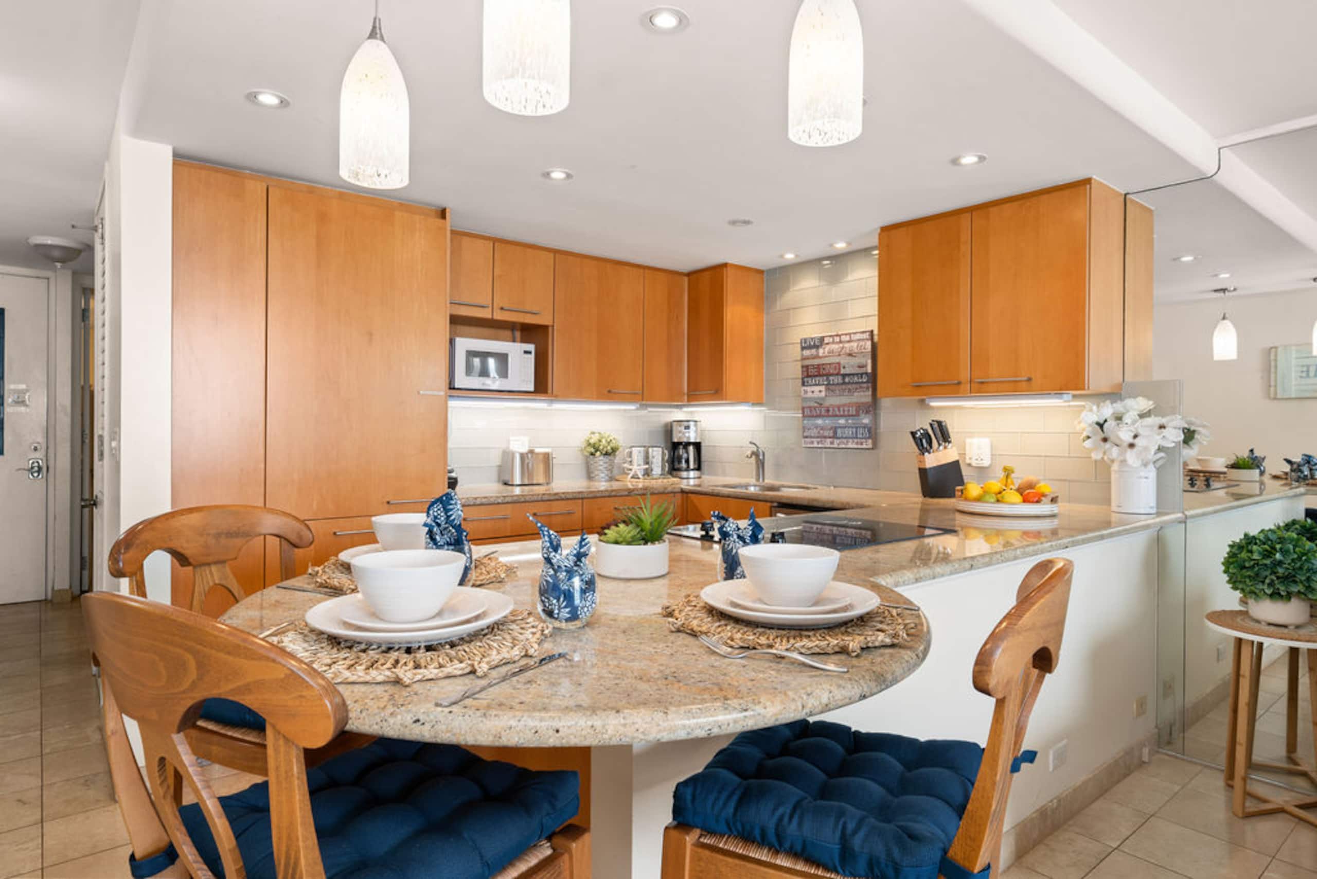 Spectacular Oceanfront Views - Image 15