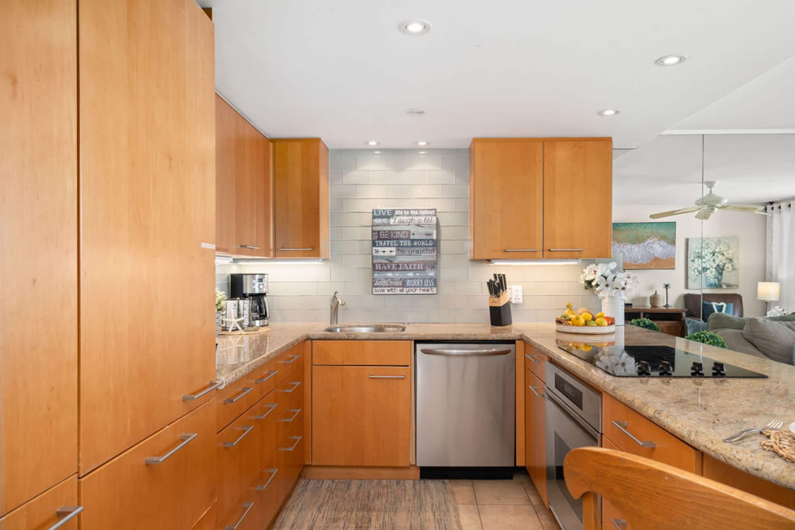 Spectacular Oceanfront Views - Image 19