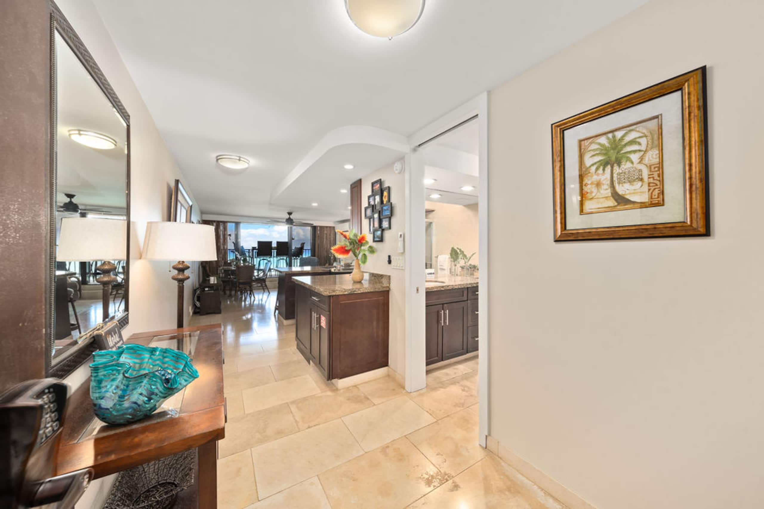 Top Notch Condo w/ AC - Image 20