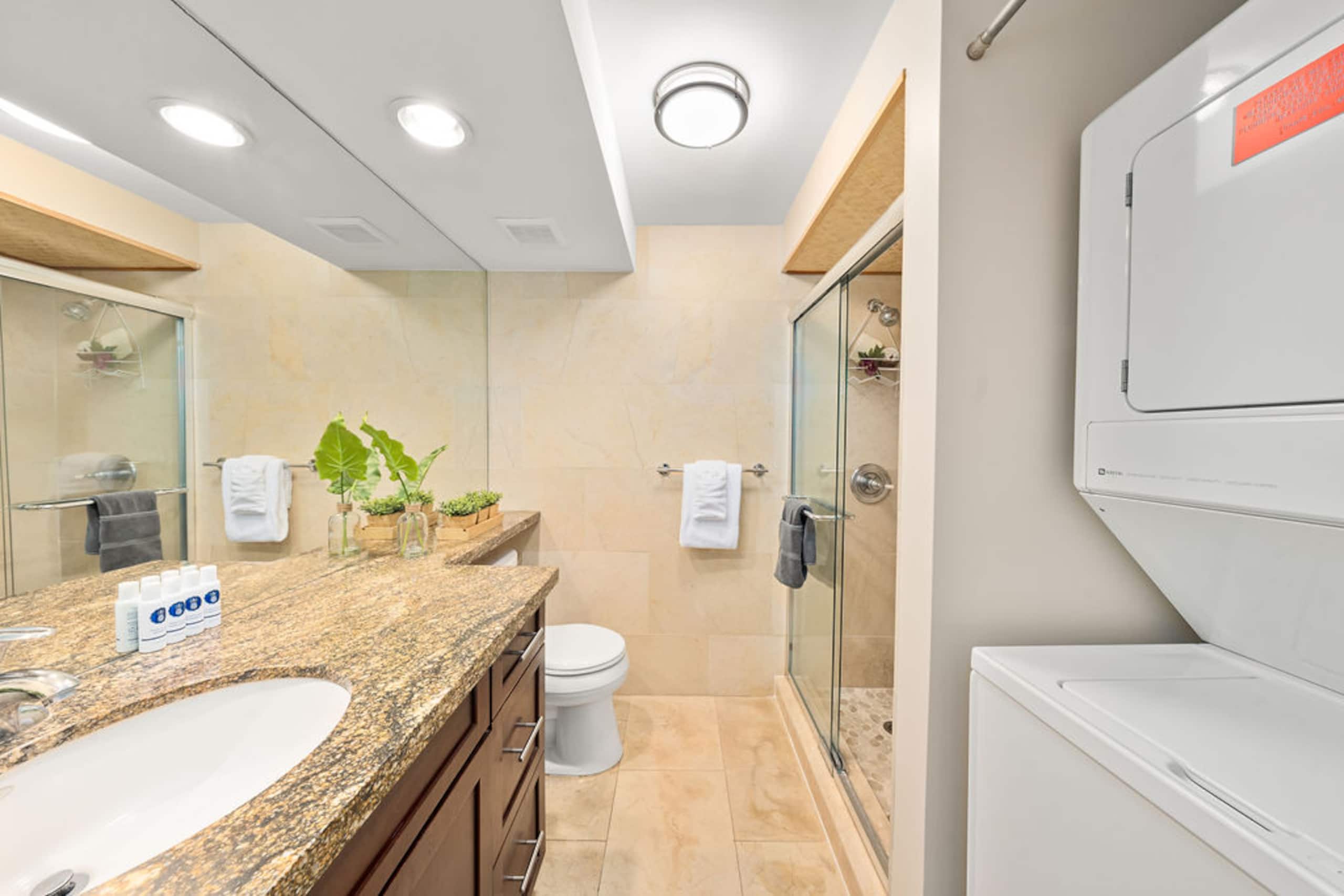 Top Notch Condo w/ AC - Image 27
