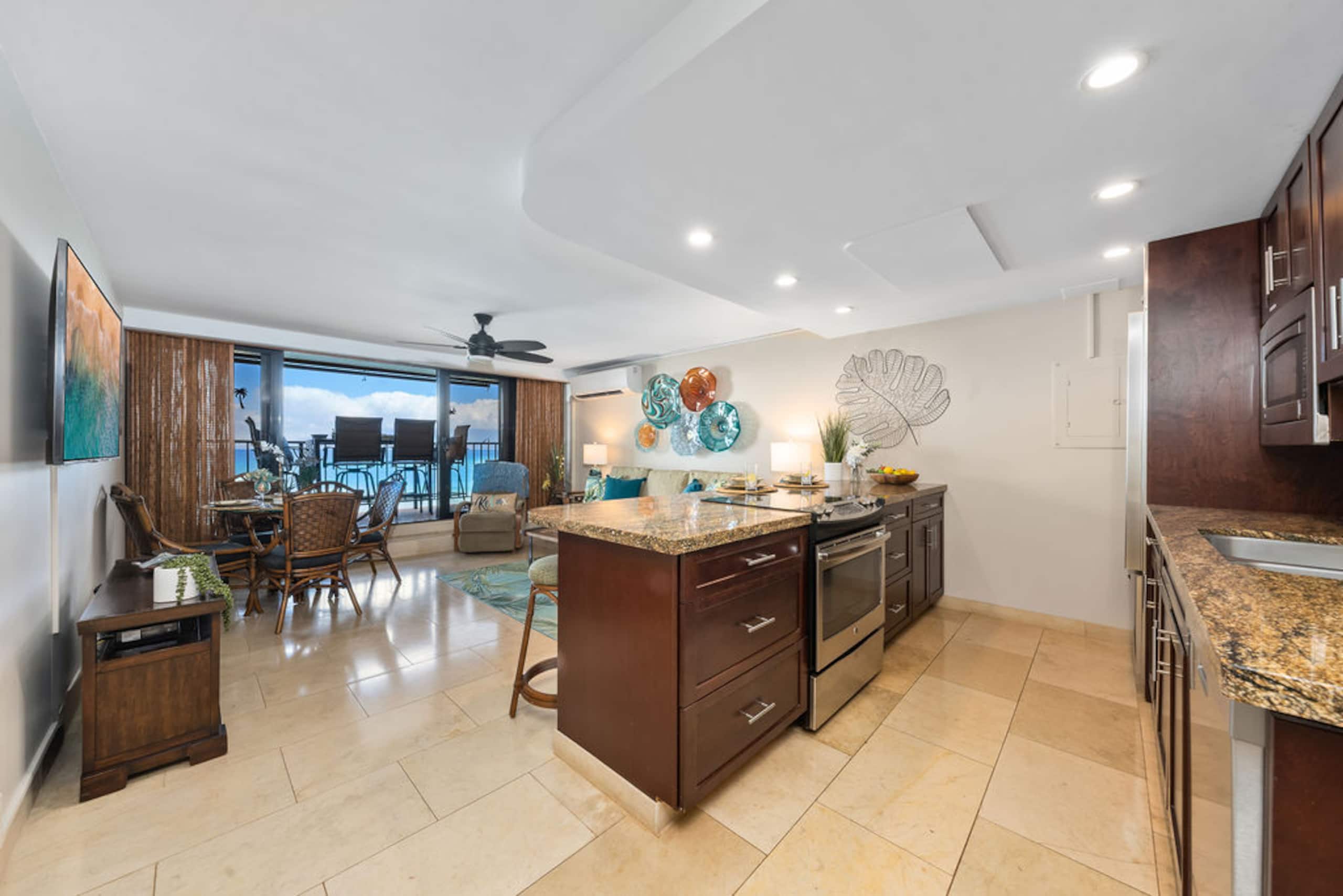 Top Notch Condo w/ AC - Image 8