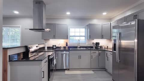 Charming 4BR/2BA Home -Fenced Yard & Fireplace!