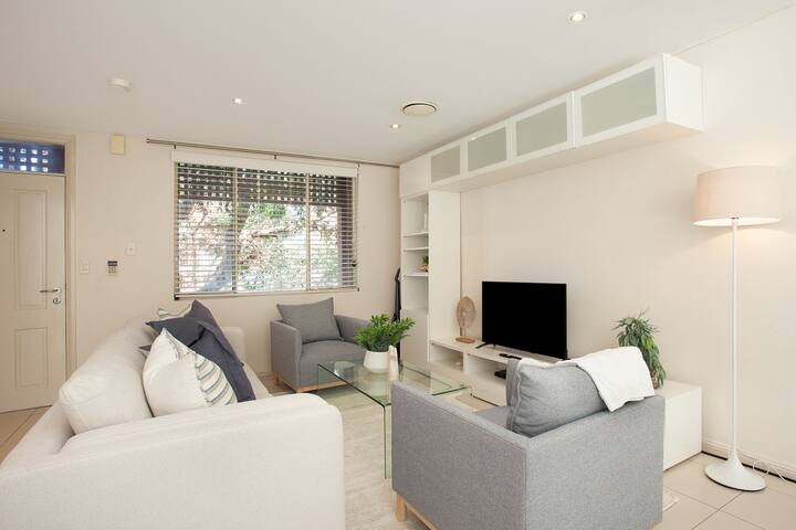 Sunshine Terrace, Bondi Beach ISYD gallery image 3