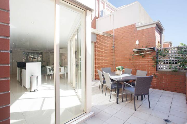 Sunshine Terrace, Bondi Beach ISYD gallery image 5