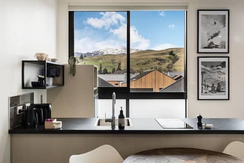 12th Ave Queenstown Suite 12