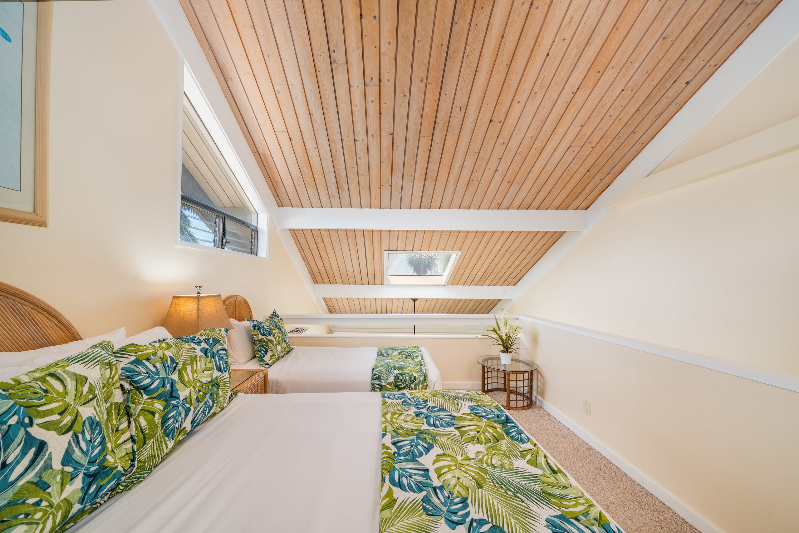 Condo in Lahaina · ★5.0 · 2 bedrooms · 4 beds · 2 baths - Image 23