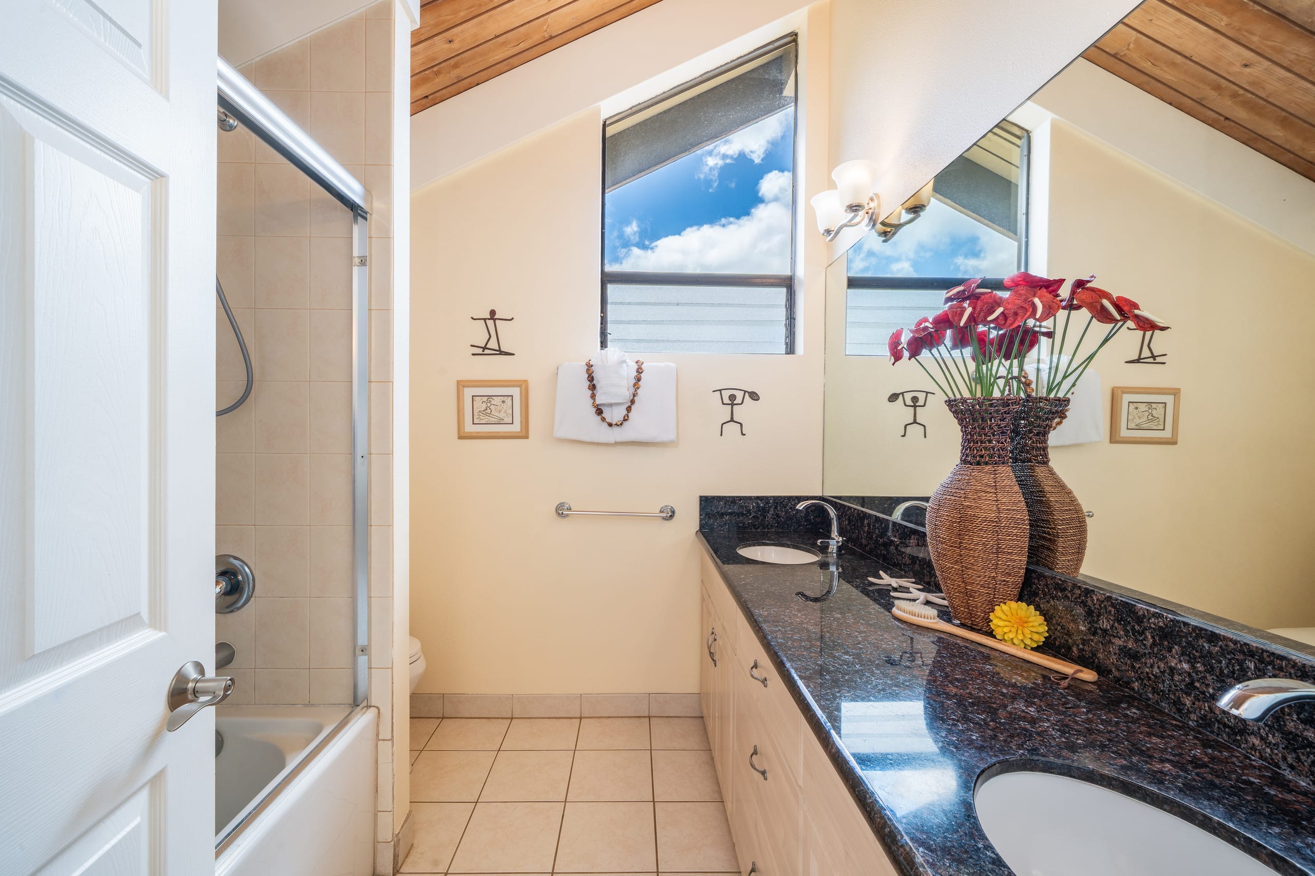 Condo in Lahaina · ★5.0 · 2 bedrooms · 4 beds · 2 baths - Image 27