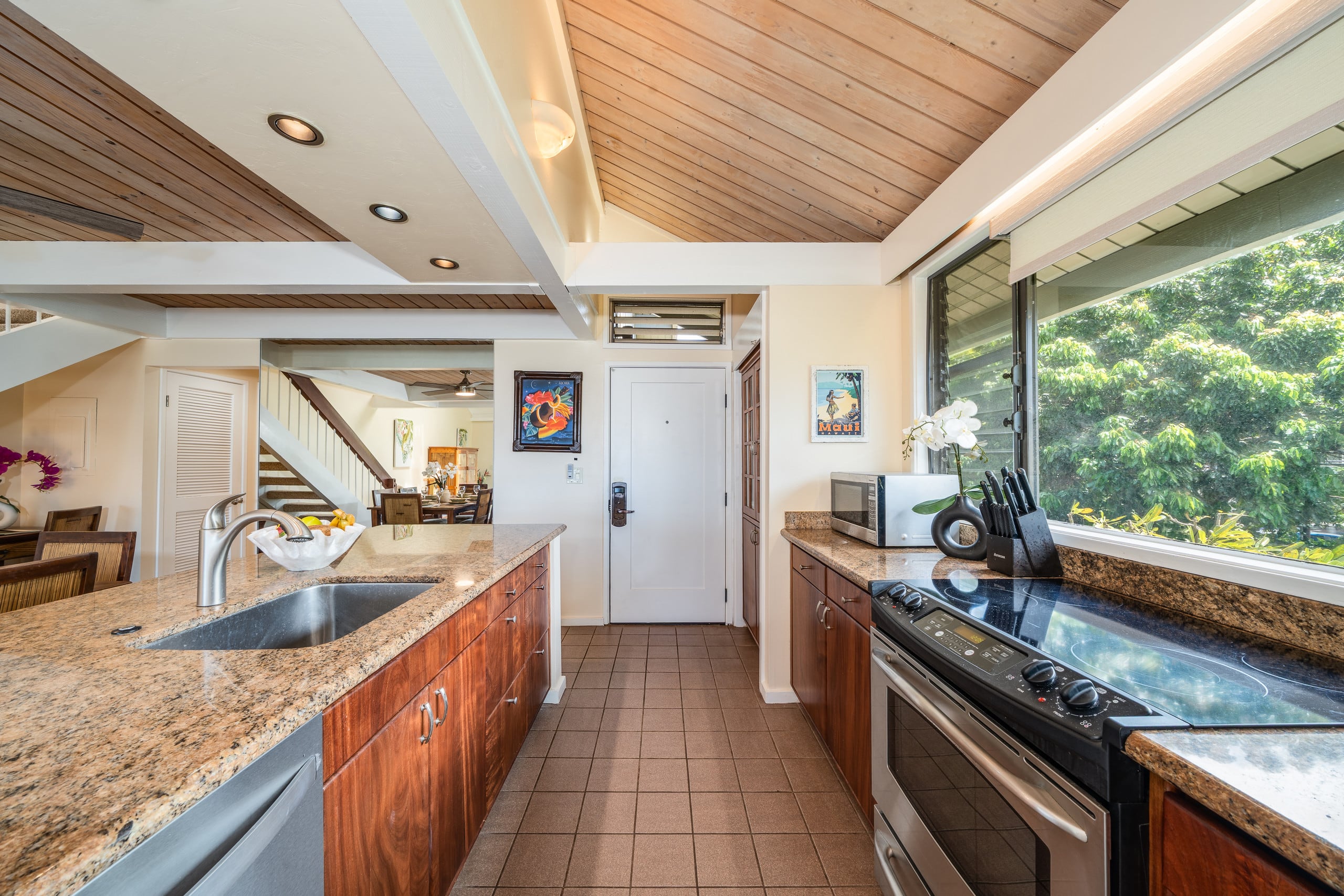 Condo in Lahaina · ★5.0 · 2 bedrooms · 4 beds · 2 baths - Image 20