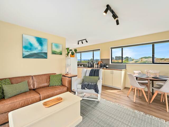 Six-Ten Shores gallery image 3