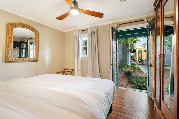 The Crescent Trio gallery image 2